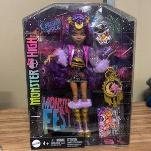 Monster High Clawdeen Wolf Doll - Purple and Gold Outfit monster fest